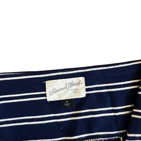 Universal Thread Navy Square-neck soft navy blouse size medium - Picture 2 of 6